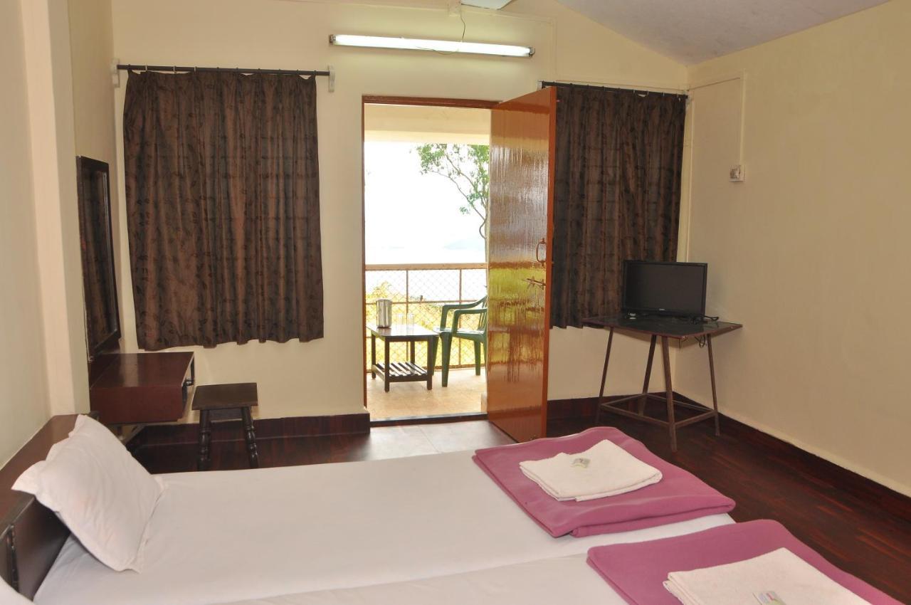 Koyna Lake Resort Koynanagar Exterior foto
