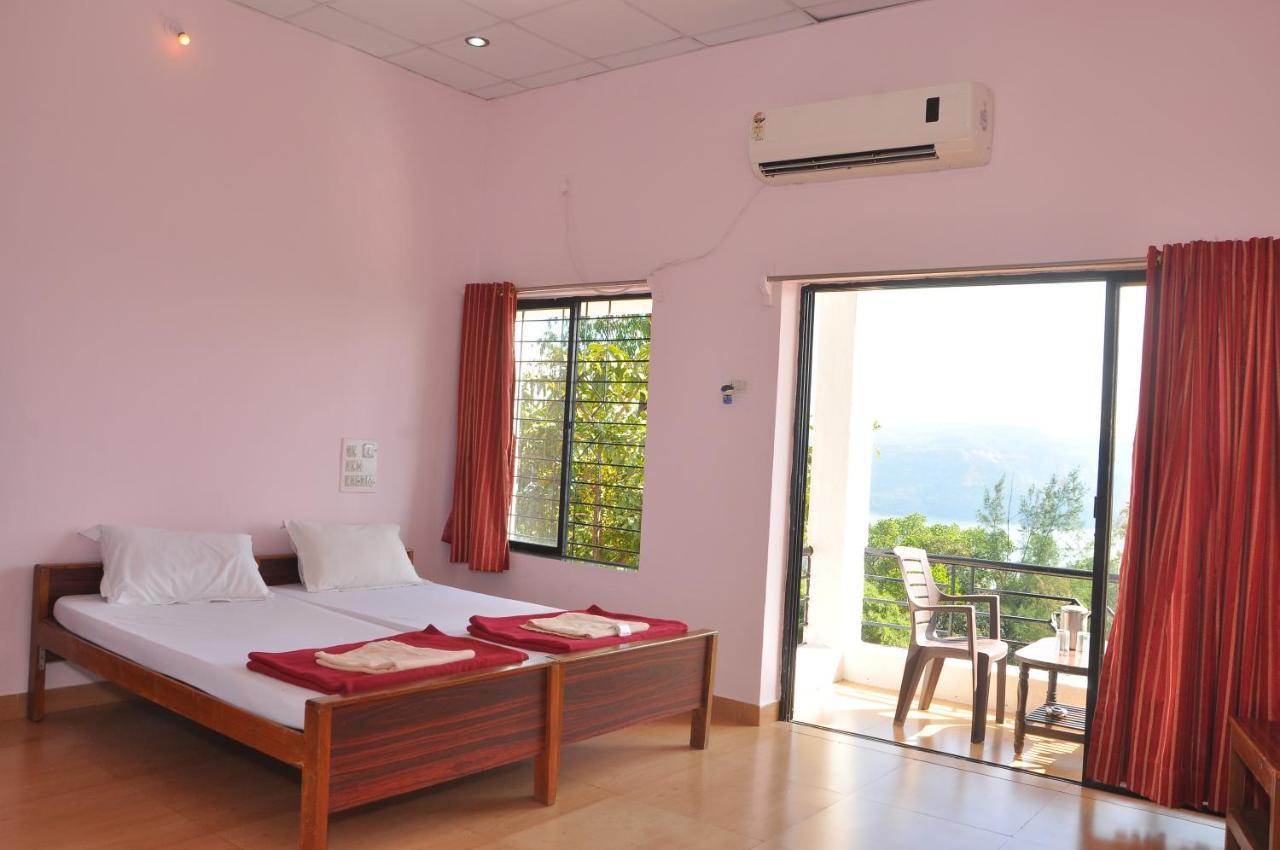 Koyna Lake Resort Koynanagar Exterior foto